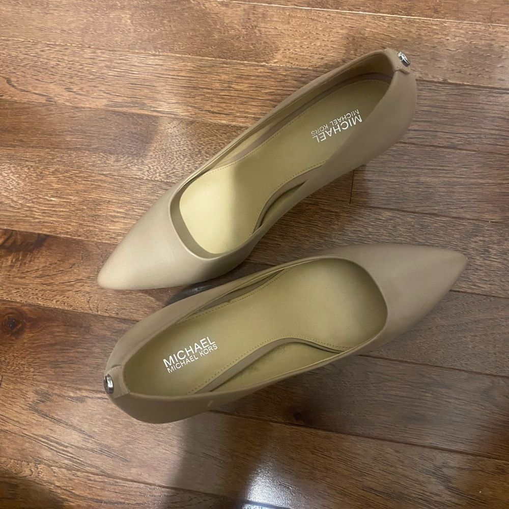 Michael Kors Beige Heels